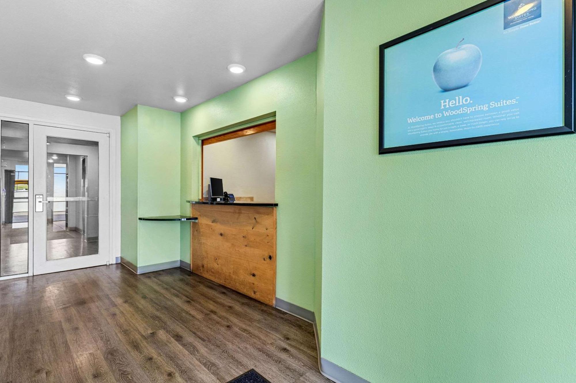 Woodspring Suites 털사 외부 사진