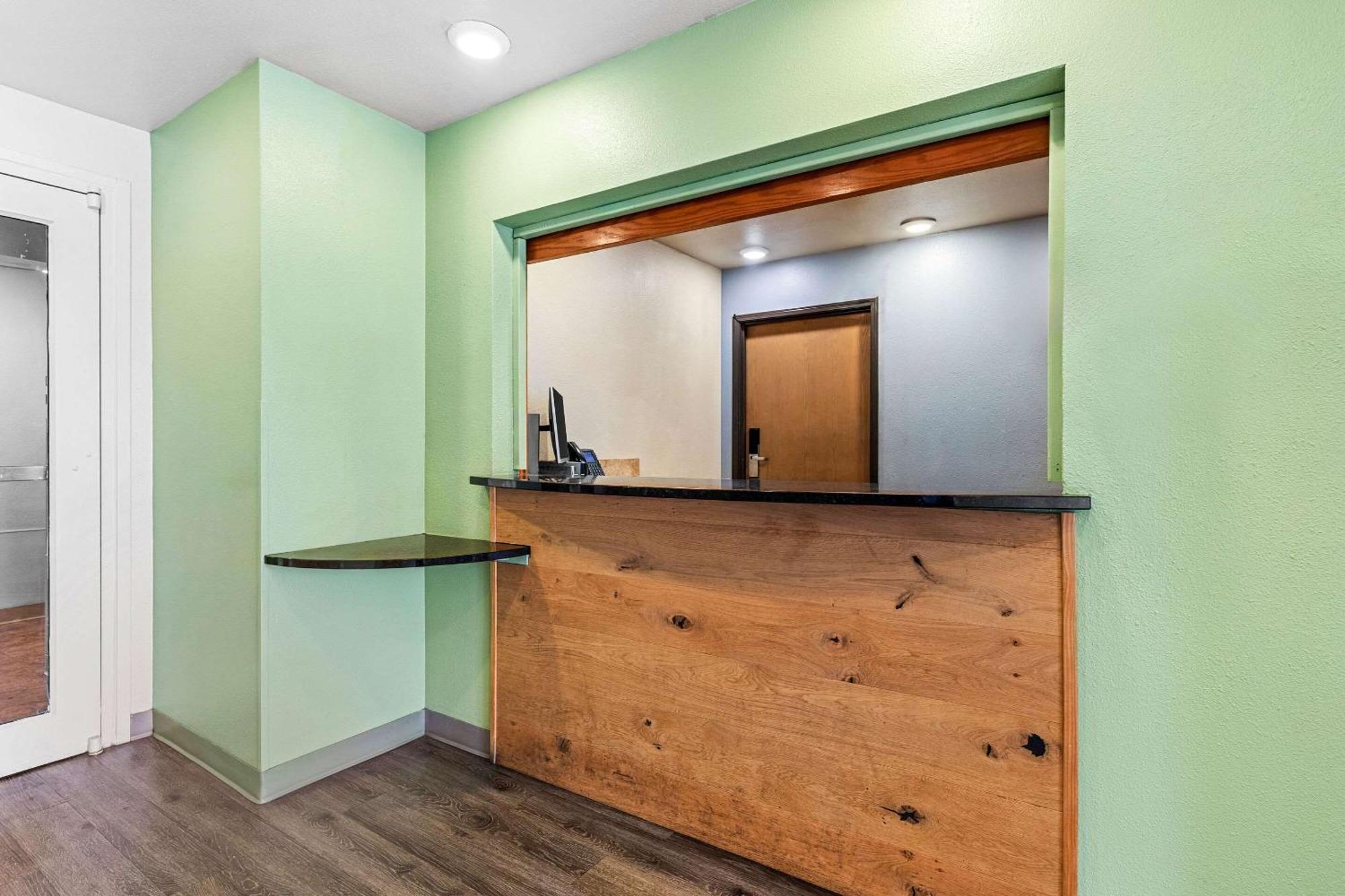 Woodspring Suites 털사 외부 사진