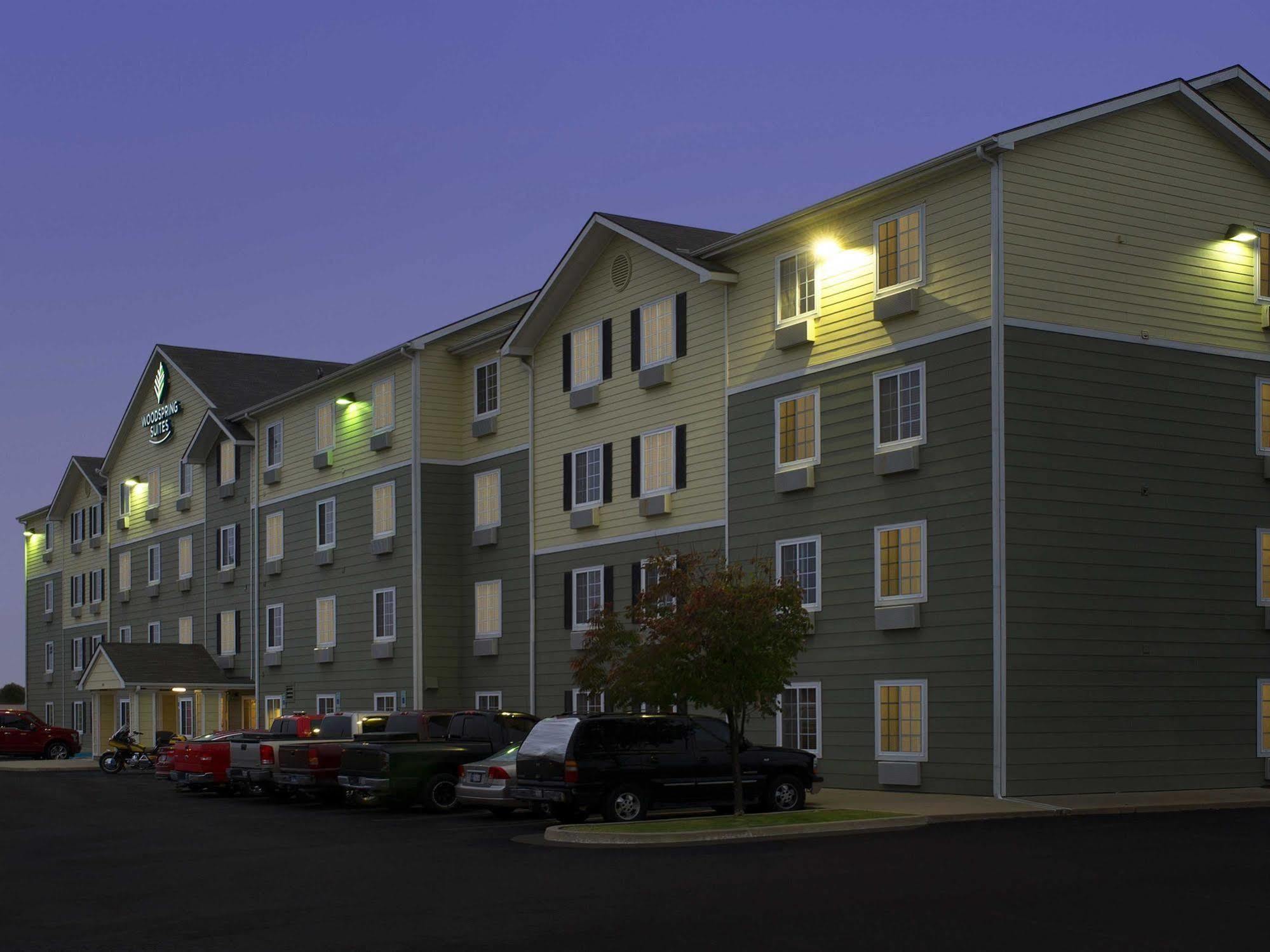 Woodspring Suites 털사 외부 사진