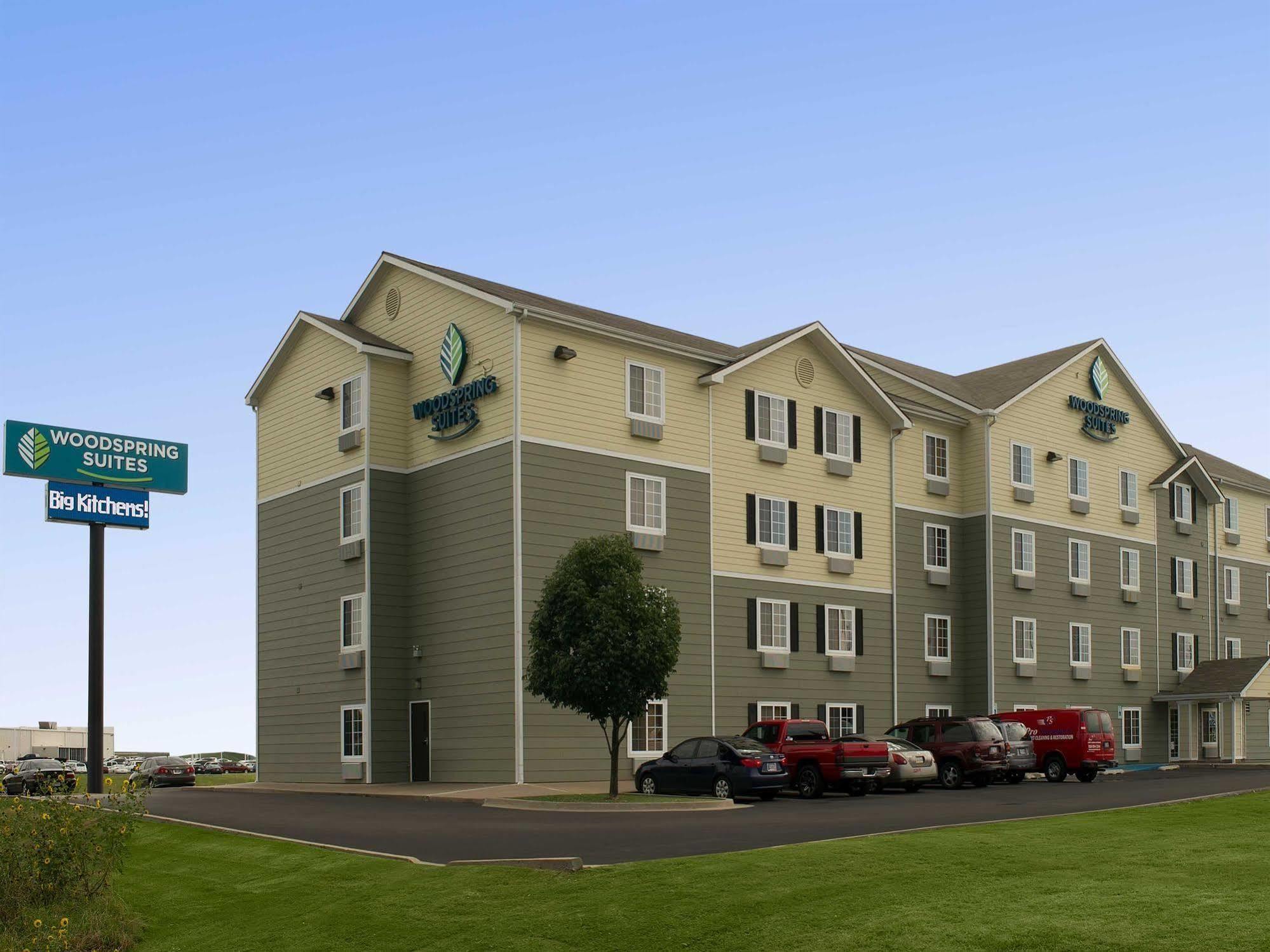 Woodspring Suites 털사 외부 사진