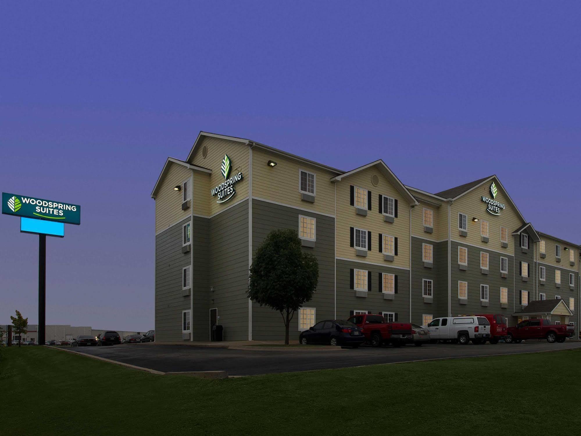Woodspring Suites 털사 외부 사진